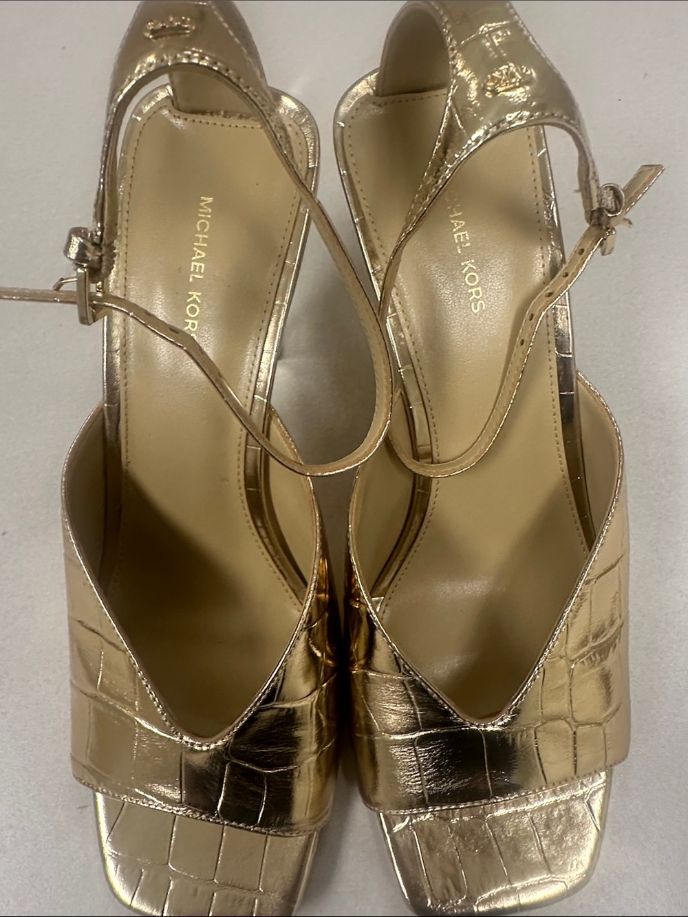 Michael Kors Metallic Gold Croc-Embossed Slingback Heels Size 8M NWB - Picture 2 of 9